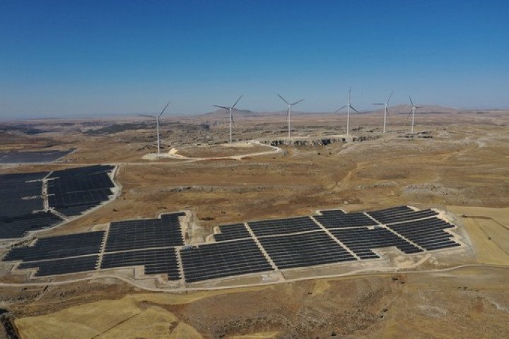 sanko-enerji-ilk-hibrit-projesi-ni-karaman-da-tamamladi-2 Sanko Enerji İlk Hibrit Projesini Karaman'da Tamamladı