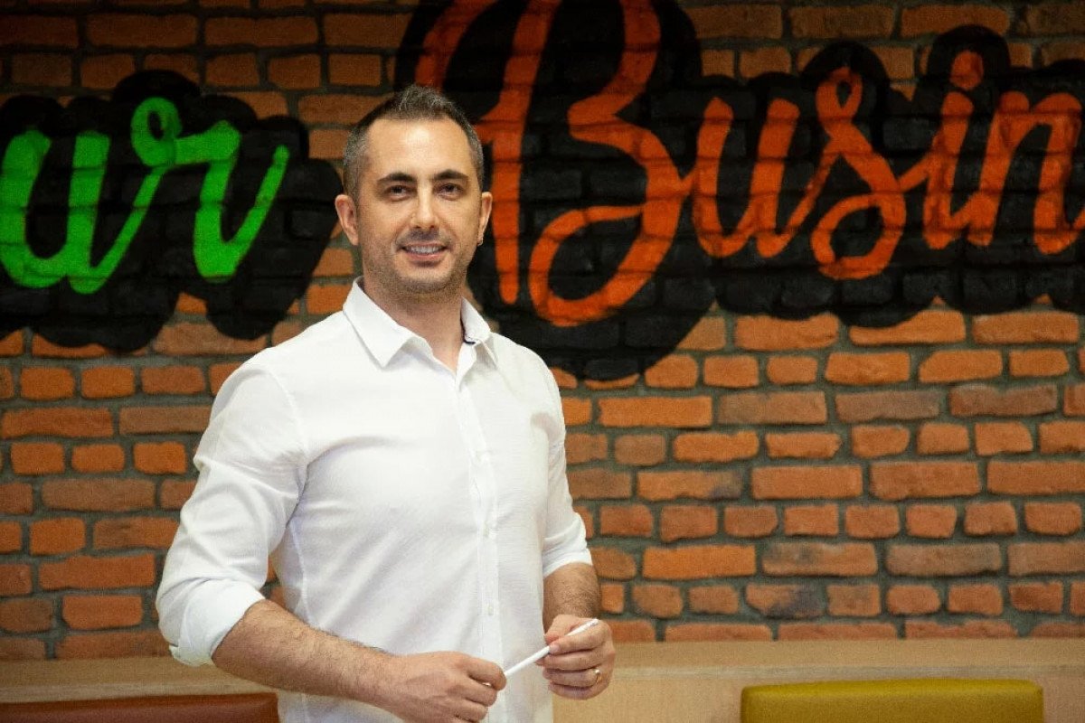 Tasarist Yaratıcı Direktörü Musa Çelik Tasarist Yaratıcı Direktörü Musa Çelik