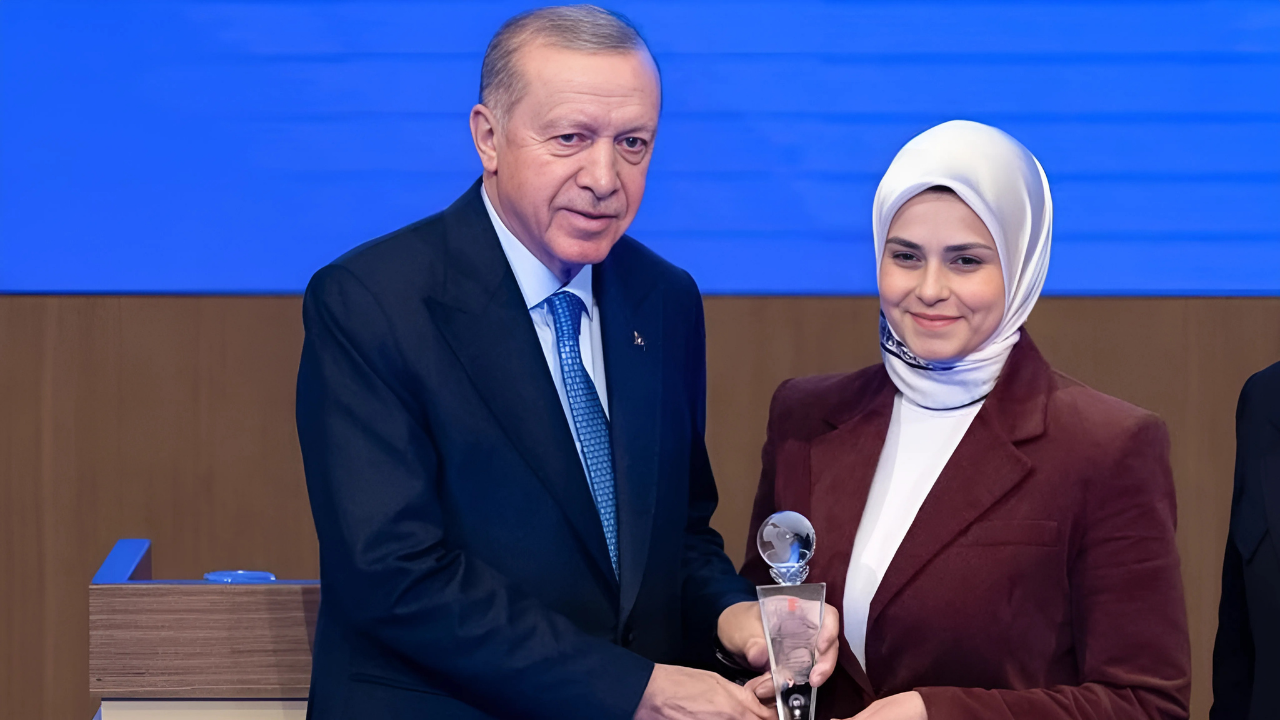 T3 Vakfına “Toplumsal Farkındalık ve Sürdürülebilirlik” Ödülü