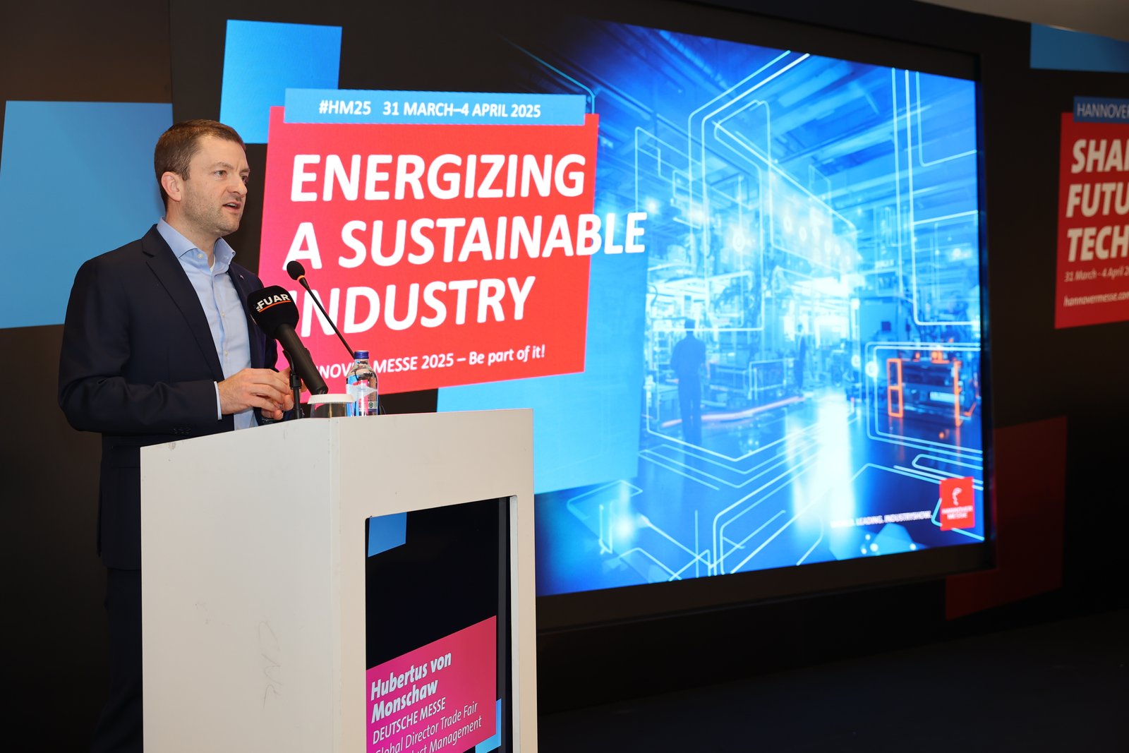 Deutsche_Messe_HANNOVER_MESSE_Ticaret_Fuar___ve___r__n_Y__netimi_K__resel_Direkt__r___Hubertus_von_Monschaw Hannover Fairs Turkey