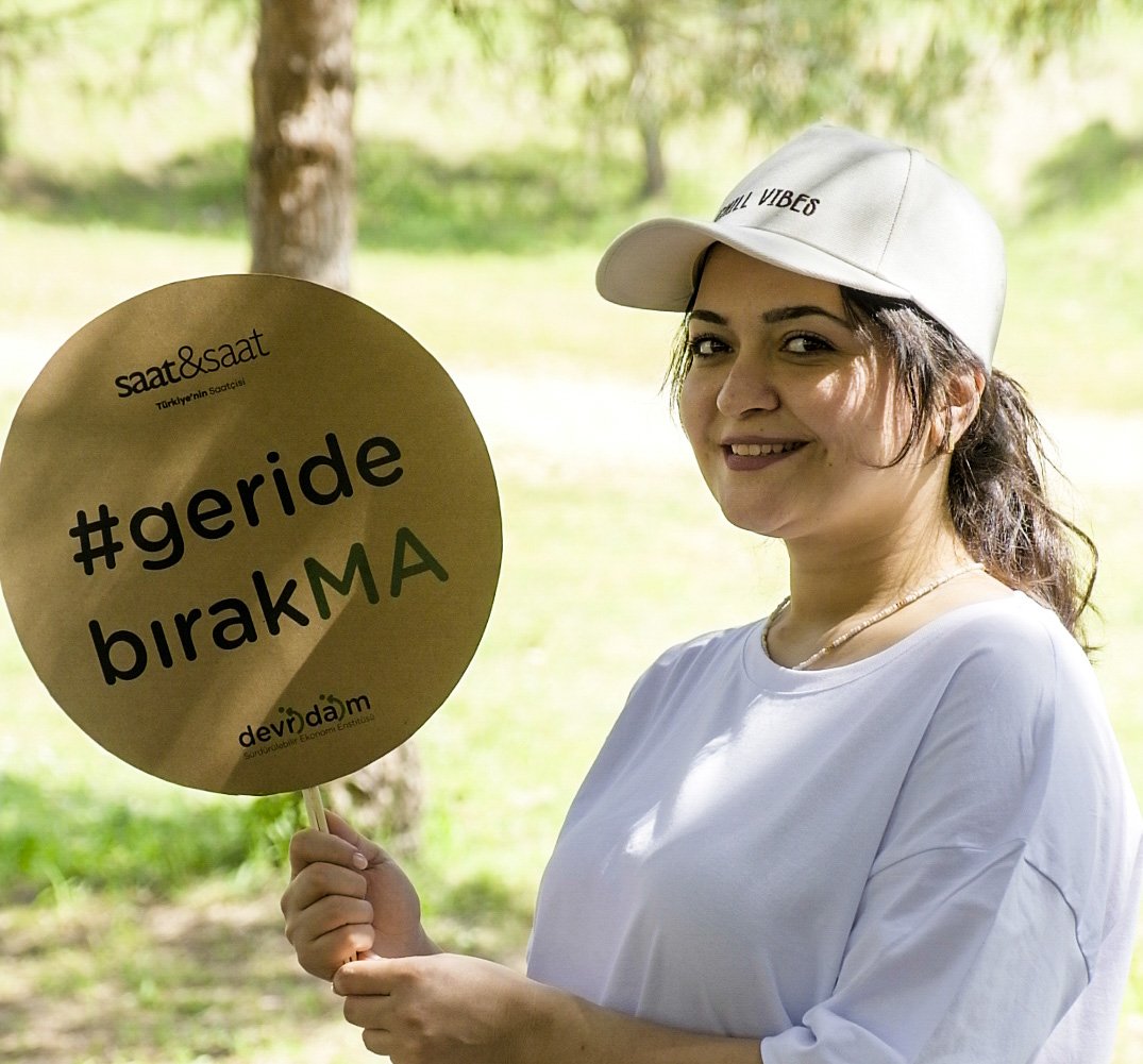 1748502147_Saat_Saat_D__nya___ncelik___ster_290525__2__edited Saat&Saat "Geride Bırakma" Kampanyası