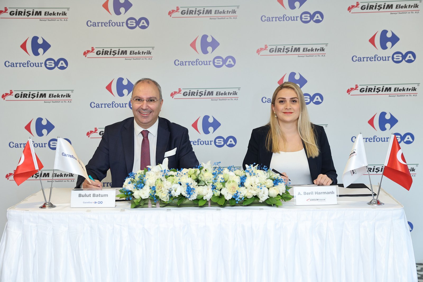 CarrefourSA İcra Kurulu Üyesi Bulut Batum ve Girişim Elektrik Sanayi Taahhüt ve Ticaret A.Ş. Temsilcisi A. Beril Harmanlı
