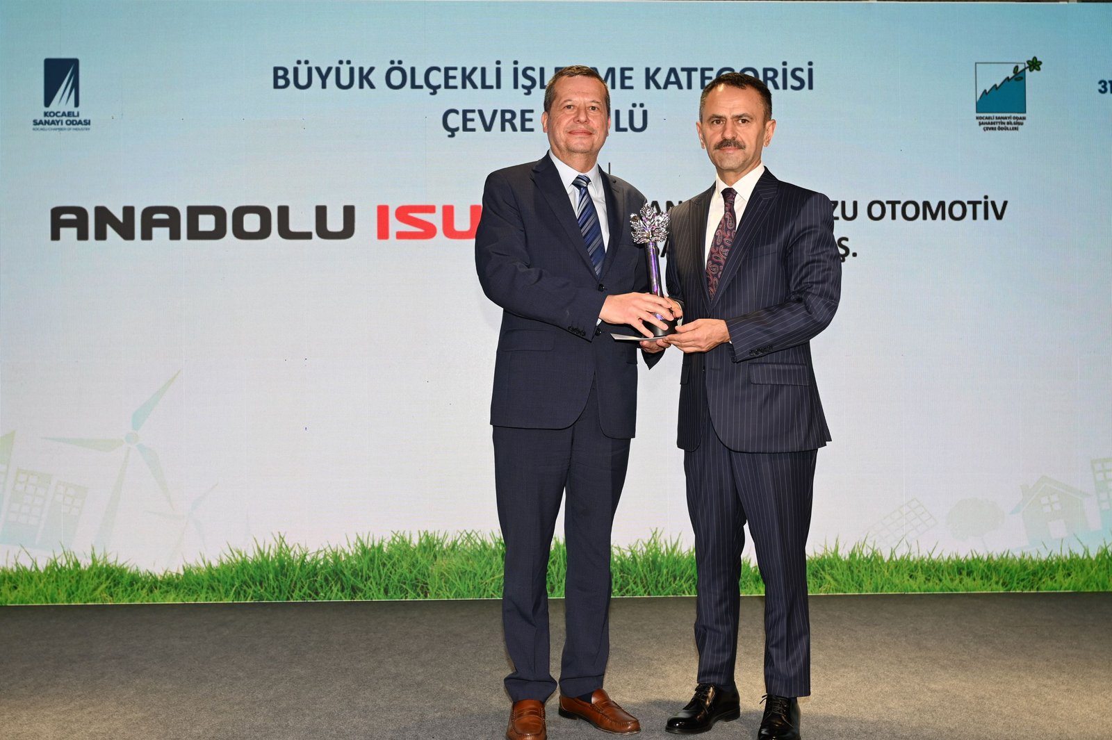 isuzu Kocaeli Sanayi Odası tarafından bu yıl 31'incisi düzenlenen Şahabettin Bilgisu Çevre Ödülleri’nde, Anadolu Isuzu, Büyük Ölçekli İşletme Kategorisinde ödüle layık görüldü.