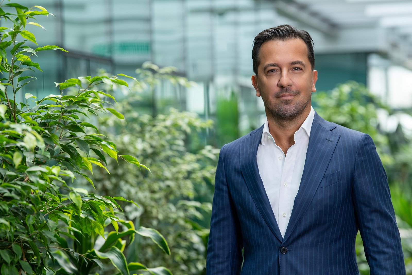 Adel Kalemcilik DEO'su Oğuz Uçanlar