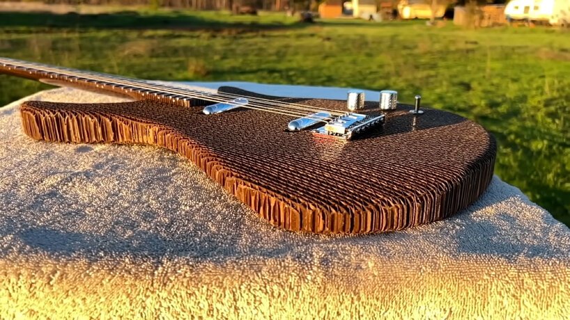 Kartondan Elektrikli Gitar