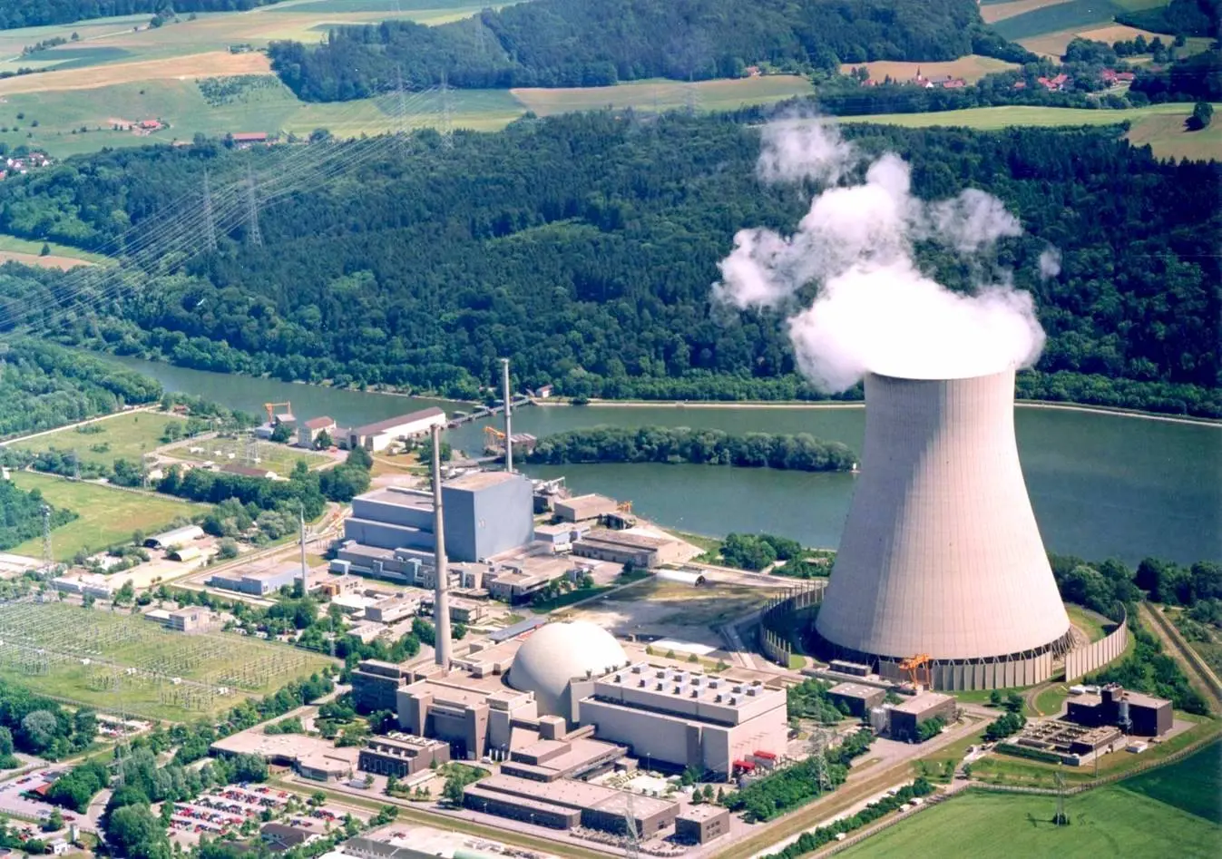 Gelande_des_Kernkraftwerk Almanya Nükleer Enerji