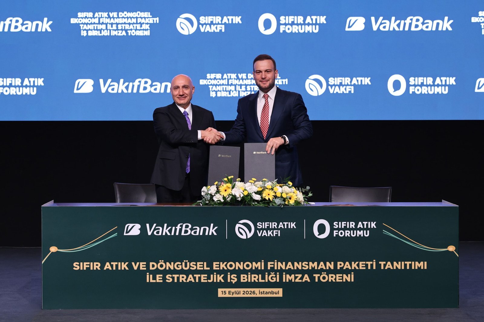 VakıfBank Genel Müdürü Osman Arslan ve Sıfır Atık Vakfı Başkanı Samed Ağırbaş
